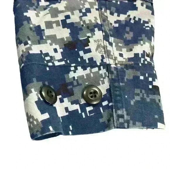 U.S. Navy Issued Button Down Jacket Embroidered Digital Camo Size Medium-Regular - Picture 3 of 7